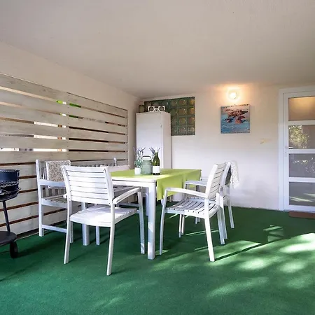 Nyaralo Apartament *